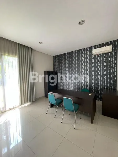 image TERMURAH RUMAH MINIMALIS BAGUS DAN ASRI CHOFA RESIDENCE DEKAT HR MUHAMMAD CIPUTRA WORLD SURABAYA, COCOK UTK EXPAT BULE, BAGUS SIAP HUNI READY SWIMMING POOL (8)