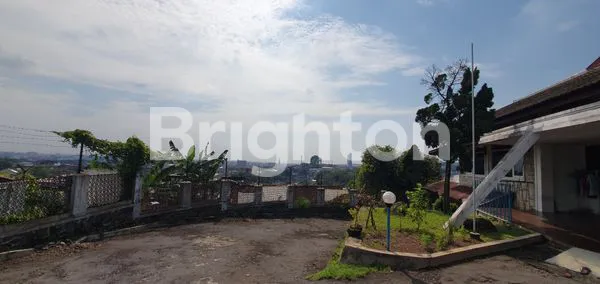image RUMAH DENGAN PEMANDANGAN KOTA SEMARANG SIRANDA DIPONEGORO SEMARANG (1)