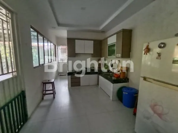 image RUMAH MEWAH 2 LANTAI DUTA MAS POSISI HOOK SAMPING TAMAN DEKAT KEPRI MALL BATAM CENTER (3)