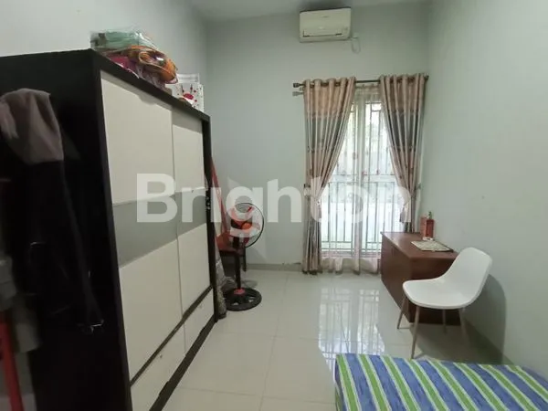 image RUMAH MEWAH 2 LANTAI DUTA MAS POSISI HOOK SAMPING TAMAN DEKAT KEPRI MALL BATAM CENTER (6)