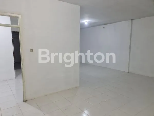 image RUKO 2 LANTAI FULL BANGUNAN LOKASI STRATEGIS DI JALAN RAYA GILANG (2)