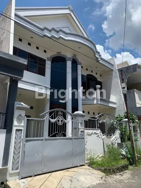 image RUMAH MEWAH DAERAH UNDAAN PUSAT KOTA BUTUH CEPET DEKET PASAR ATOM (1)