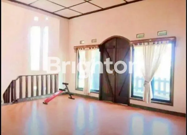 image RUMAH MEWAH SPEK TINGGI DESIGN SCANDINAVIA 2 LT LUAS! DAN ASRI DI ARAYA KOTA MALANG JUAL CEPAT! (3)