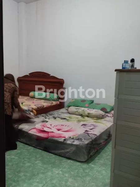 image BAGUNAN TENGAH KOTA (2)