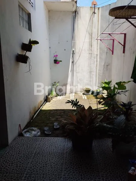 image BAGUNAN TENGAH KOTA (1)