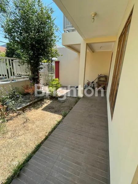 image RUMAH BARU MINIMALIS LEBAR 9 METER KUTISARI SIAP HUNI (1)