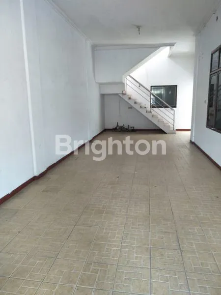 image RUMAH 2 LANTAI KENDANGSARI STRATEGIS HALAMAN LUAS (2)