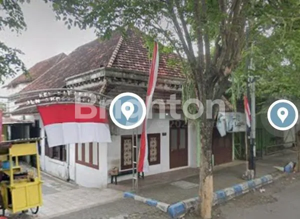 image RUMAH LUAS DI TENGAH KOTA COCOK UNTUK INVESTASI ANDA DISKON UNTUK URUS SHM (1)