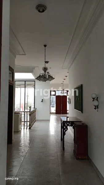 image RUMAH TANJUNG DUREN MEWAH NAN CANTIK SIAP HUNI, BANGUNAN 2 LANTAI, COCOK JUGA UNTUK KANTOR (2)