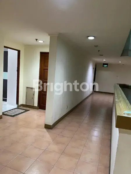 image APARTEMEN 3BR VIEW CITY LANTAI TENGAH SEMI FURNISHED DI PERMATA EKSEKUTIF KEBON JERUK (3)