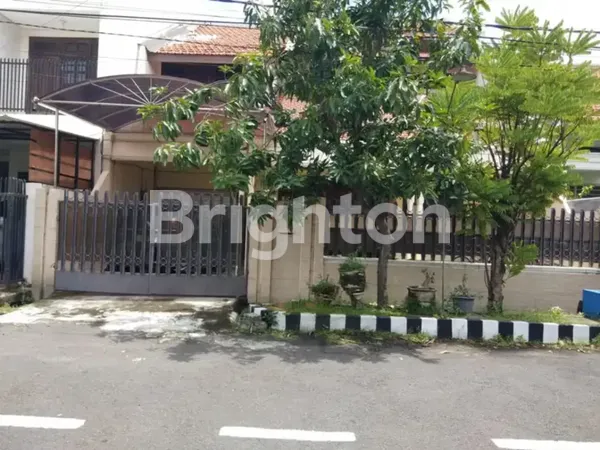image STRATEGIS AKSES MERR DEKAT FASILITAS PUBLIK RUMAH SIAP HUNI 3M AN RUNGKUT (1)