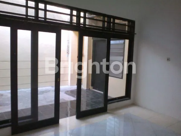 image DISEWAKAN RUMAH RUNGKUT MEJOYO UTARA SEMI FURNISHED (4)