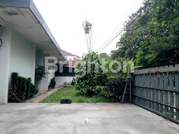 image RUMAH LAMA DI PASIRLUYU BANDUNG (1)