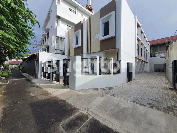 image RUMAH BARU TOWNHOUSE MANDALA TOMANG (1)