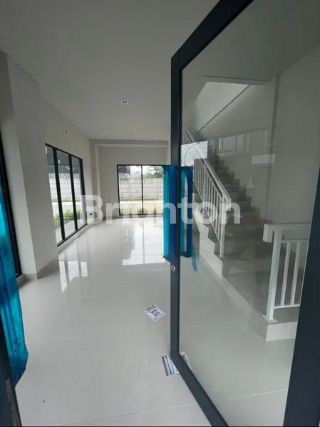 image RUKO AVENIX 92 BSD TANGERANG  (2)