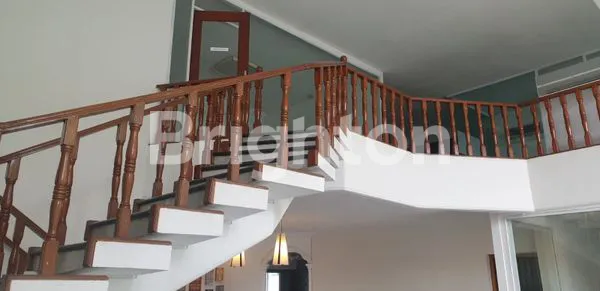 image RUMAH MEWAH DENGAN PRIVATE POOL DI KEMANG JAKARTA SELATAN (7)