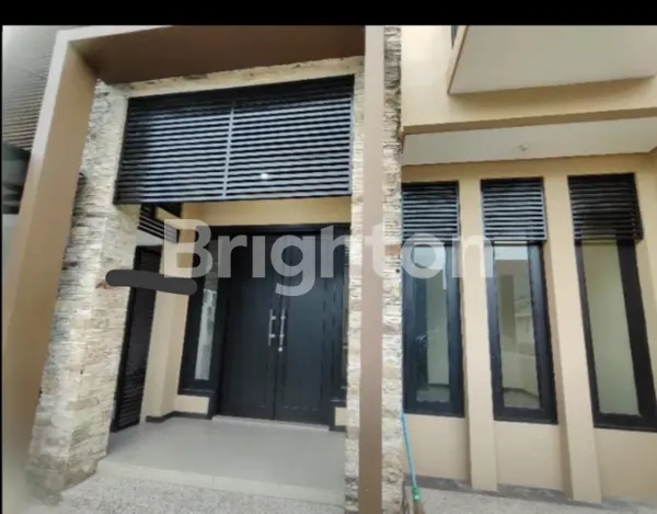 image RUMAH MINIMALIS KERTAJAYA INDAH REGENCY SURABAYA  (3)