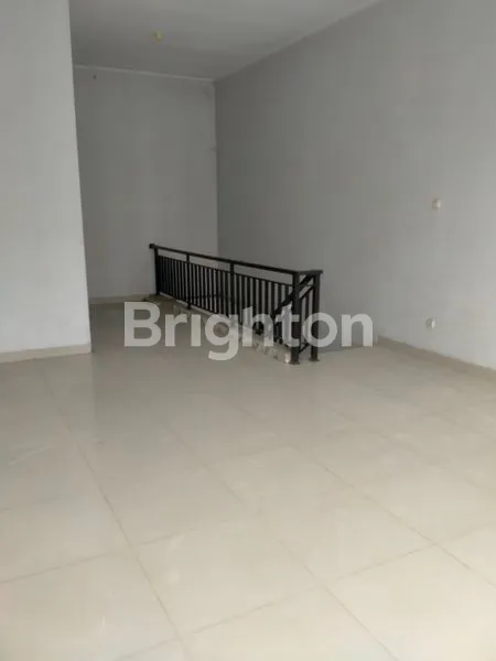 image RUKO SIAP PAKAI DAN TERLETAK DI LOKASI STRATEGIS DI BEKASI TIMUR  (5)