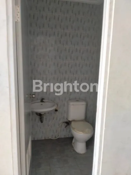 image RUKO SIAP PAKAI DAN TERLETAK DI LOKASI STRATEGIS DI BEKASI TIMUR  (6)