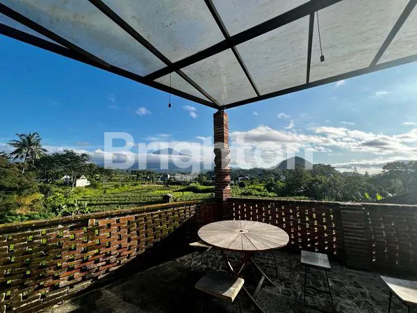 TEMPAT USAHA!!!  3 LANTAI DENGAN ROOFTOP TERDAPAT CAFE YANG SUDAH OPERASIONAL PENGINAPAN MASIH DALAM PROSES AREA STRATEGIS DI NUL JALAN UTAMA ANTAR KOTA