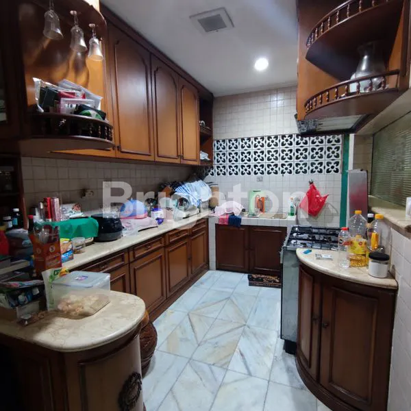 image RUMAH TOMANG BANGUNAN TERAWAT DAN RAPIH JAKARTA BARAT (5)