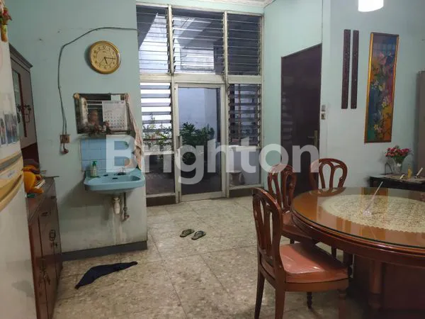 image DIJUAL / DISEWAKAN RUMAH PUSAT KOTA SURABAYA NOL JALAN RAYA PANGLIMA SUDIRMAN. BERSEBELAHAN DENGAN KOMPLEKS RUKO/PERKANTORAN, BERSEBRANGAN DENGAN CITIBANK, BANK PERMATA. DEKAT DENGAM INDOSAT, PERKANTORAN DAN APARTEMEN PRAXIS, GEDUNG DHARMALA LAND (HANYA B (4)