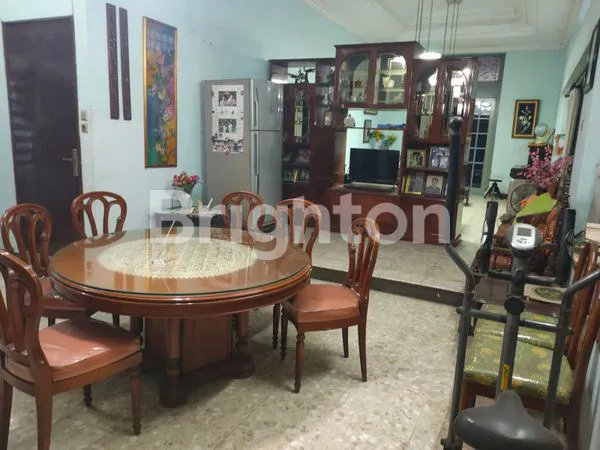 image DIJUAL / DISEWAKAN RUMAH PUSAT KOTA SURABAYA NOL JALAN RAYA PANGLIMA SUDIRMAN. BERSEBELAHAN DENGAN KOMPLEKS RUKO/PERKANTORAN, BERSEBRANGAN DENGAN CITIBANK, BANK PERMATA. DEKAT DENGAM INDOSAT, PERKANTORAN DAN APARTEMEN PRAXIS, GEDUNG DHARMALA LAND (HANYA B (6)