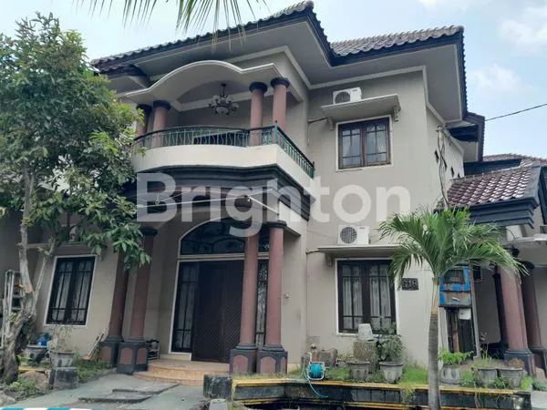 image RUMAH 2.5 LANTAI SIAP HUNI (1)