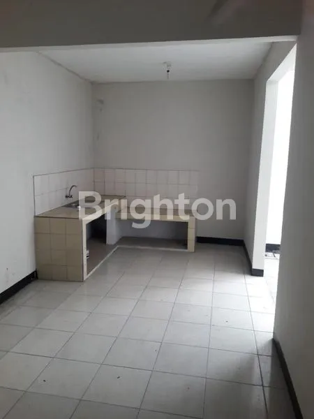 RUMAH SURABAYA BARAT DI BAWAH 1M