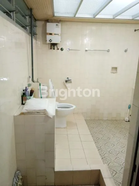 image RUMAH TERAWAT JL KELABAT PUSAT KOTA (5)