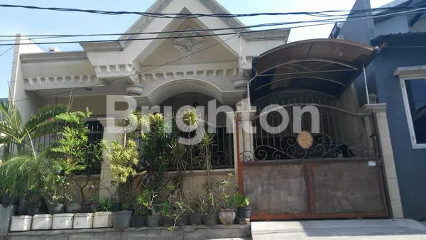 image RUMAH SECOND TERAWAT BABATAN PANTAI SURABAYA TIMUR (1)