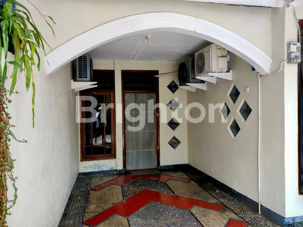 image RUMAH 2 LANTAI TAMAN PONDOK INDAH WIYUNG SIAP HUNI (2)