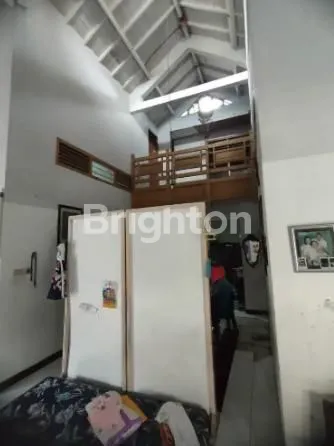 image RUMAH SANGAT STRATEGIS TENGAH KOTA LOKASI GAYAMSARI SEMARANG TIMUR (4)