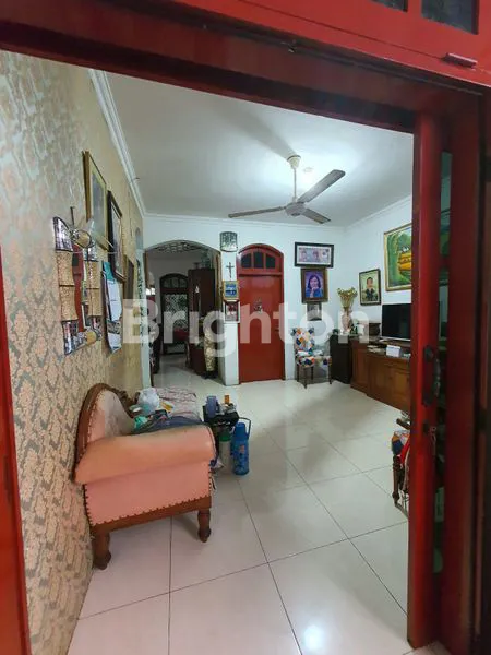 image RUMAH HOOK BABATAN PANTAI JALAN UTAMA (7)