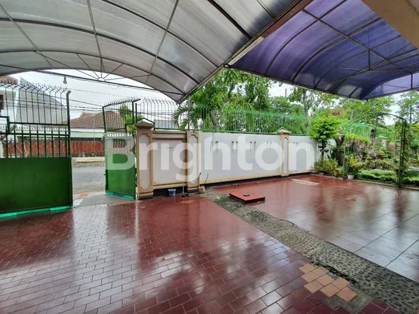 image RUMAH HOOK BABATAN PANTAI JALAN UTAMA (1)