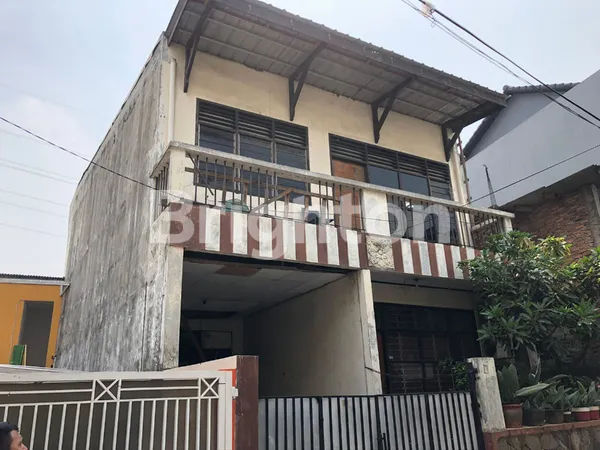 image RUMAH TOMANG HITUNG TANAH 2 LANTAI, BEBAS BANJIR, LOKASI STRATEGIS (4)