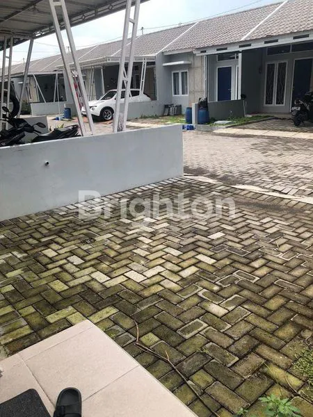 image RUMAH SIAP HUNI DI PLAMONGAN SEMARANG (3)