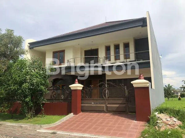 image RUMAH KAWASAN ELIT GRAHA FAMILI - SURABAYA (1)