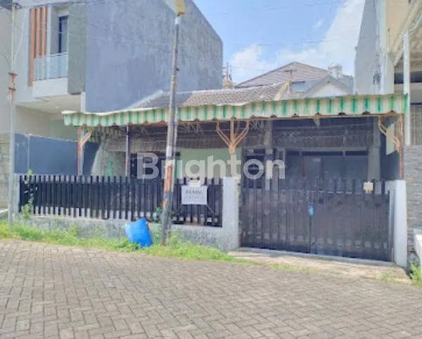 image RUMAH DI MANYAR, SURABAYA (1)