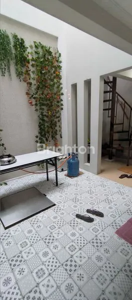 image RUMAH FULL RONOV SIAP HUNI DI VIVALDI SYMPHONIA GADING SERPONG TANGERANG (2)