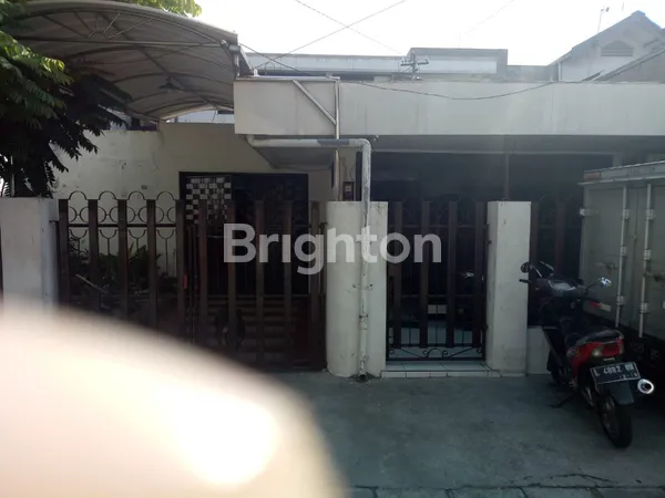 image RUMAH 2 LT DI SIMOKERTO SURABAYA  (1)