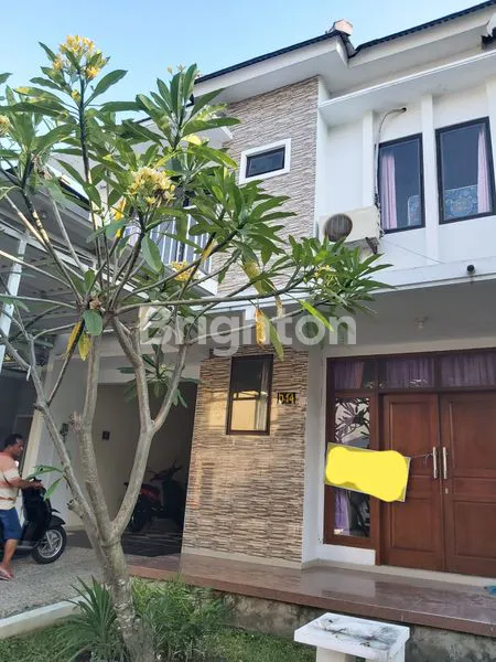 image HUNIAN FULL FURNISHED DIKAWASAN ELIT, CLUSTER ONE GATE, NYAMAN DAN TENANG DI AREA COLOMADU (1)