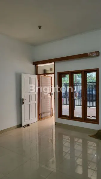 image RUMAH DALAM KOMPLEK GEMPOL ASRI BANDUNG (5)