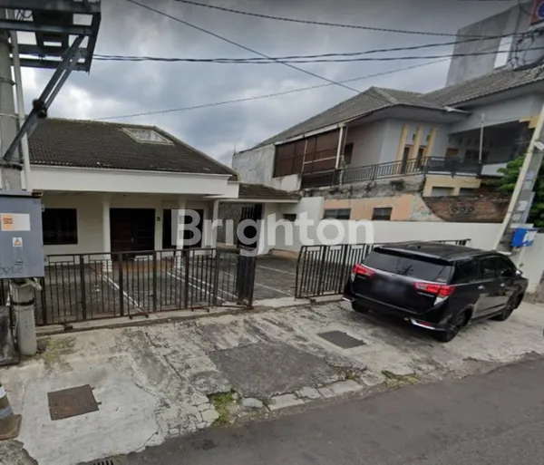 image RUMAH LAMA KOMERSIL TENGAH KOTA TEGALREJO YOGYAKARTA (1)