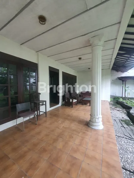 image RUMAH LAMA KOMERSIL TENGAH KOTA TEGALREJO YOGYAKARTA (7)