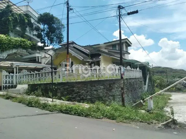 image RUMAH SIAP HUNI DI KOMPLEK PANORAMA JATINANGOR (1)