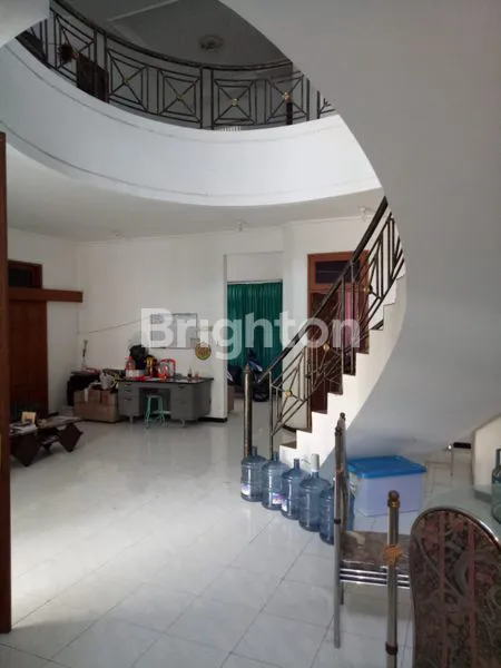 image RUMAH FURNISH VILLA KALIJUDAN INDAH DEKAT GALAXY MALL SIAP HUNI (2)