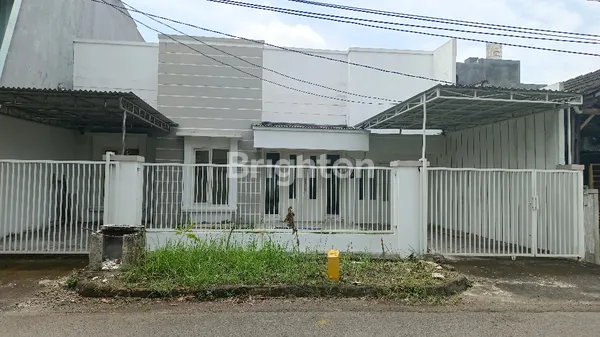 image RUMAH MINIMALIS BARUK UTARA DEKAT RUNGKUT, MERR DAN AREA KOMERSIAL (1)