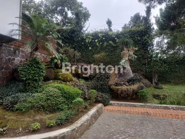image VILLA LUX SUASANA SEJUK DAN ASRI DI BUKIT PAKAR UTARA BANDUNG (3)