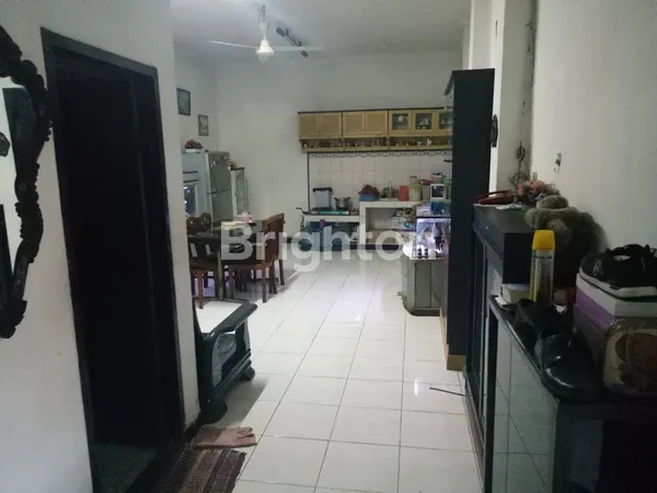 image RUMAH 2 LT DI SIMOKERTO SURABAYA  (4)